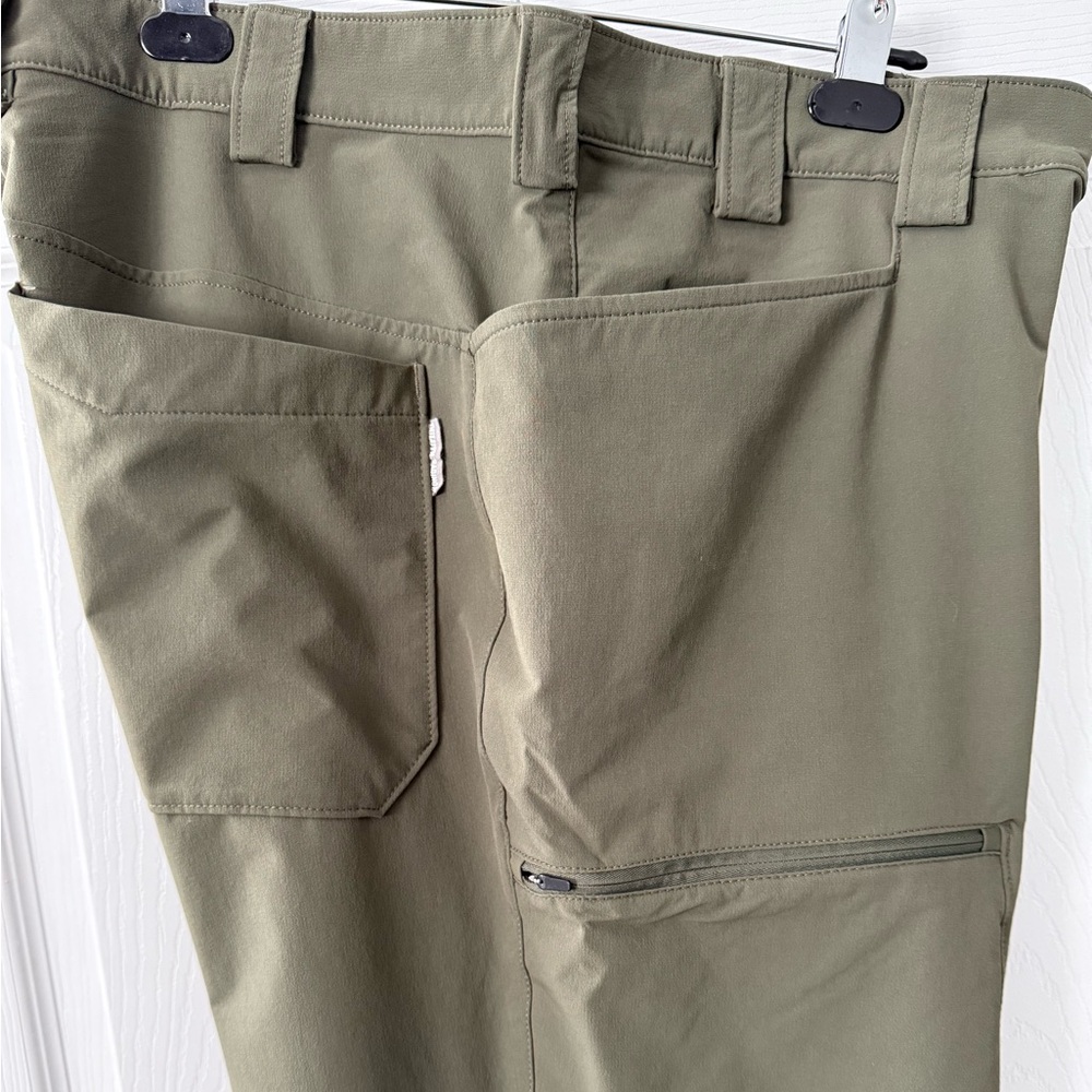 Duluth Trading Co Olive Green Cargo Pants